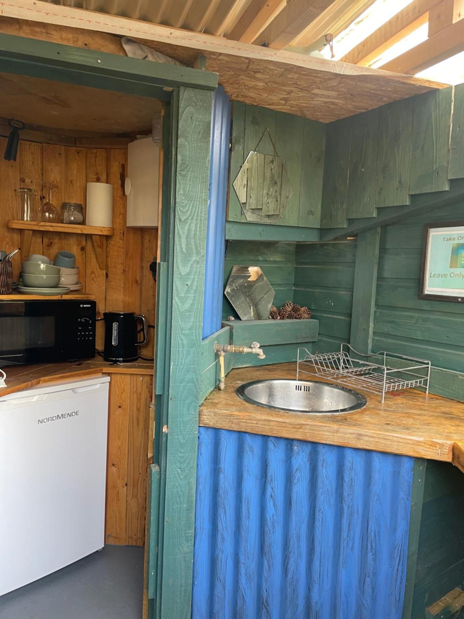 מלון אוגרים Glamping In The 2Nd Field מראה חיצוני תמונה